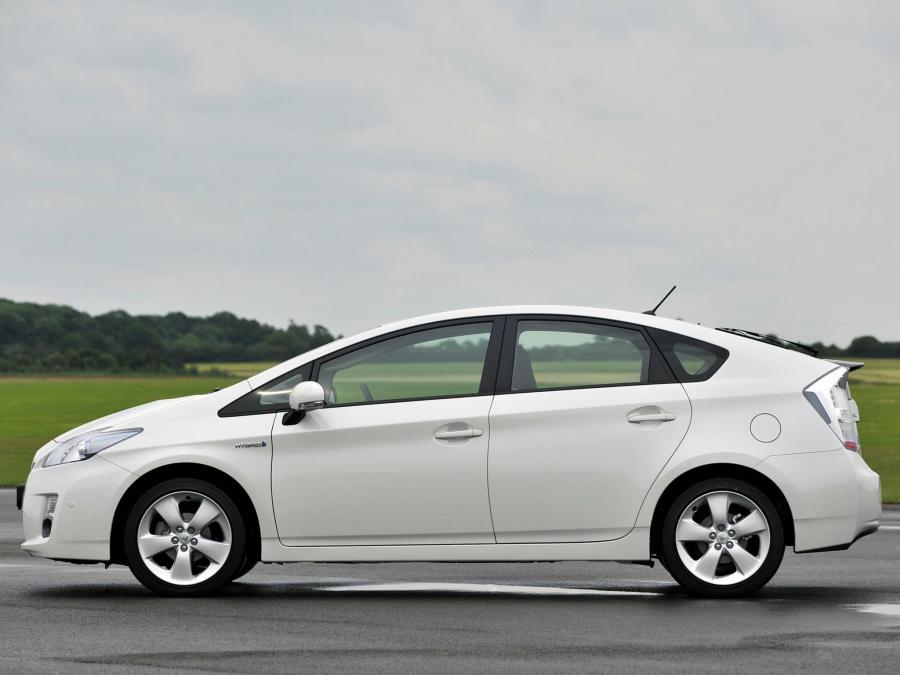  Toyota Prius 2009 года  (UK) (фото 2 из 15)